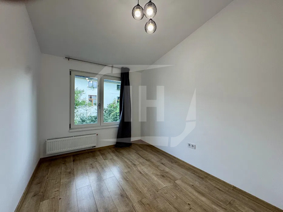 Apartament 3 camere, semidecomandat, terasa 40mp, Ultracentral, UMF