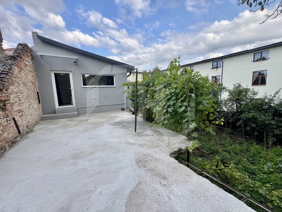 Apartament 3 camere, semidecomandat, terasa 40mp, Ultracentral, UMF