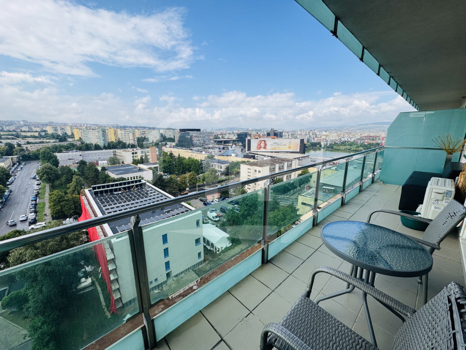 Apartament 2 camere, terasa cu priveliste, etaj 10, zona Iulius Mall