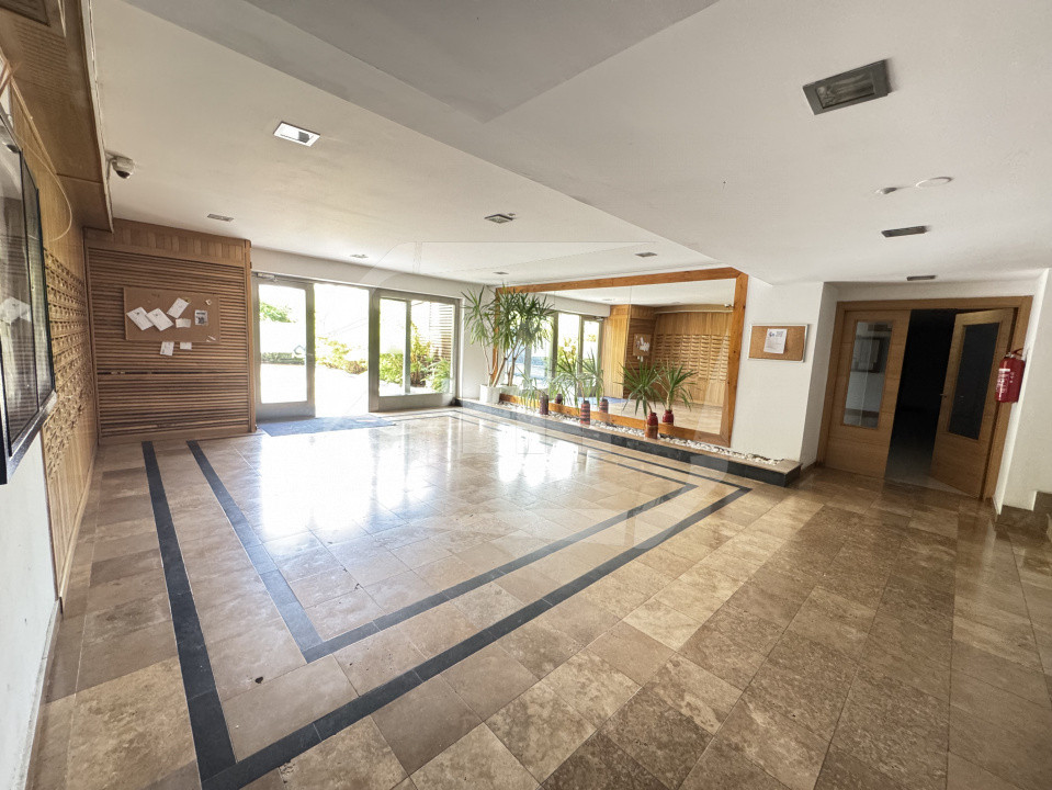 Apartament 2 camere, terasa cu priveliste, etaj 10, zona Iulius Mall