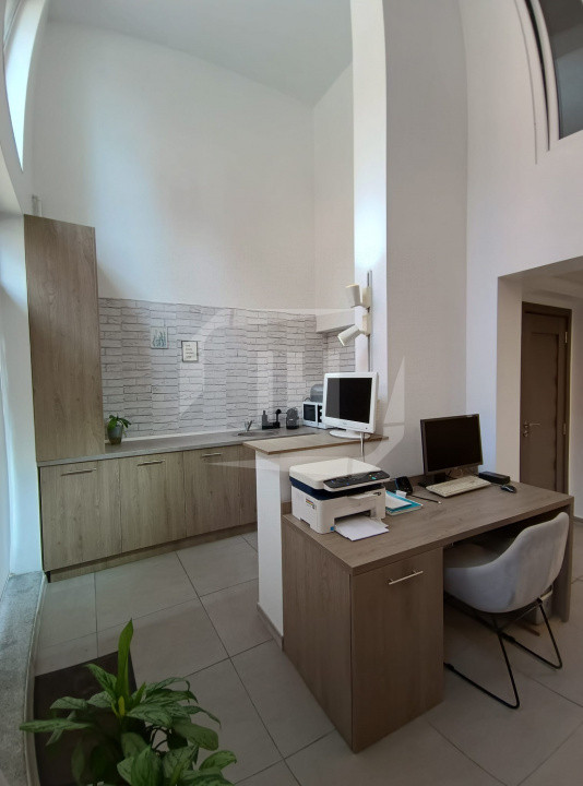 Spatiu birou, 72mp, 3 incaperi, terasa, parcare, Piata Abator 