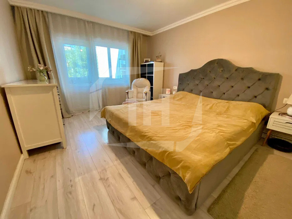 Apartament 4 camere, 2 bai, 2 balcoane, et 3, la cheie, zona Iulius Mall