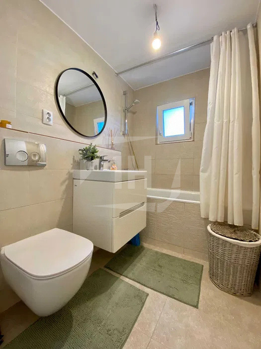 Apartament 4 camere, 2 bai, 2 balcoane, et 3, la cheie, zona Iulius Mall