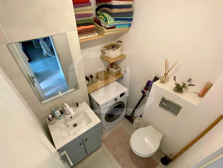 Apartament 4 camere, 2 bai, 2 balcoane, et 3, la cheie, zona Iulius Mall