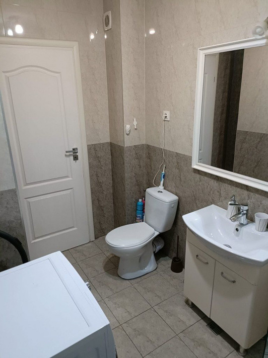 Apartament 2 camere la cheie, parcare subterana, zona Vivo