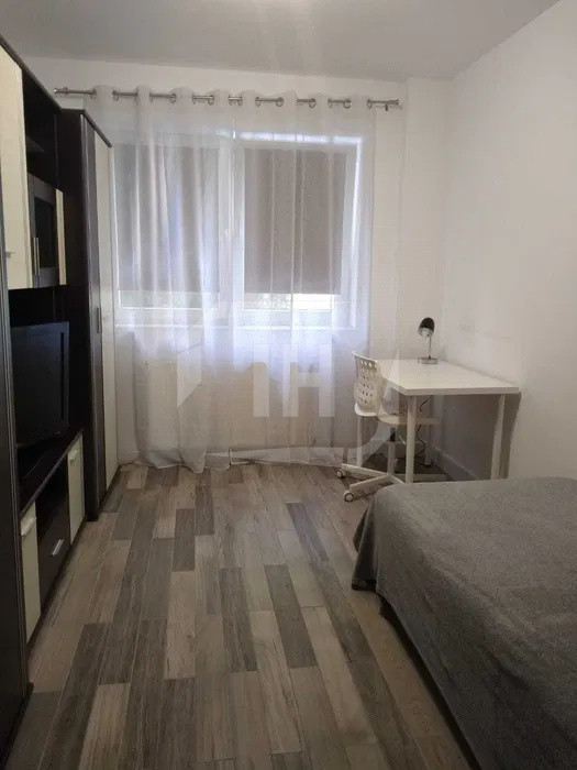 Apartament 3 camere, etaj intermediar, cu parcare, Manastur zona Piata Flora