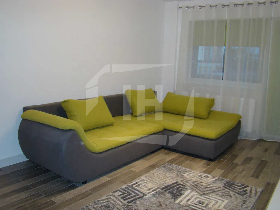 Apartament 3 camere, etaj intermediar, cu parcare, Manastur zona Piata Flora