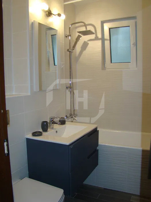 Apartament 3 camere, etaj intermediar, cu parcare, Manastur zona Piata Flora