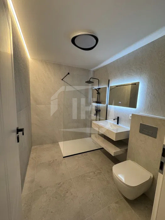 Apartament 2 camere, bloc nou, lux, in zona Iulius Mall
