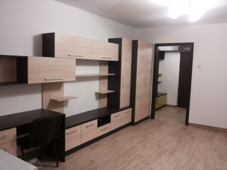 Garsoniera 32mp, etaj intermediar, cartier Manastur