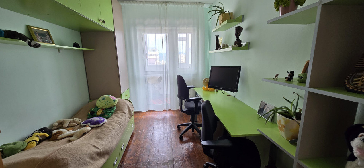 Apartament 3 camere,2 bai, zona Piata Ion Mester