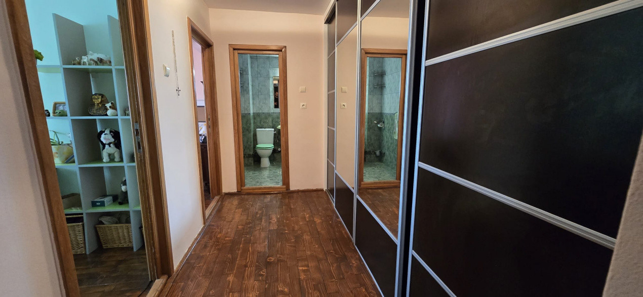 Apartament 3 camere,2 bai, zona Piata Ion Mester
