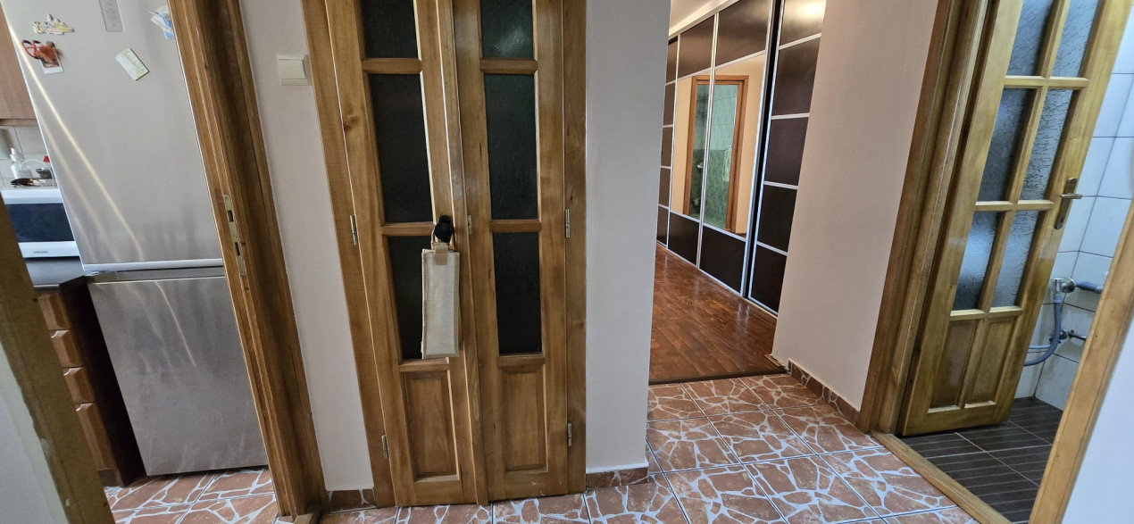 Apartament 3 camere,2 bai, zona Piata Ion Mester