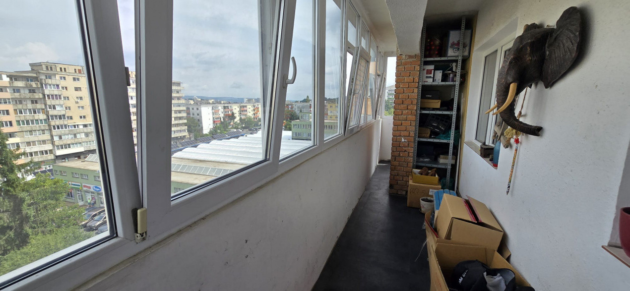 Apartament 3 camere,2 bai, zona Piata Ion Mester