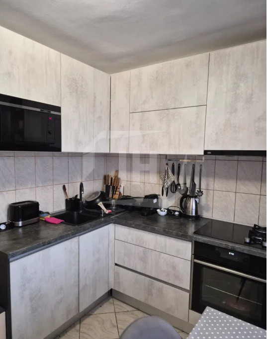 Apartament 2 camere, etaj intermediar, zona Iullius Mall