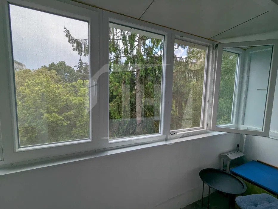Apartament 3 camere, decomandat, zona Transylvania College