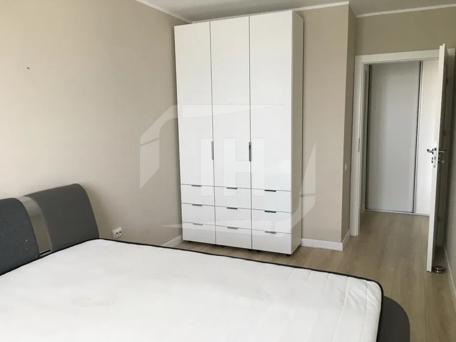Apartament 2 camere, bloc nou, cu parcare, zona IRA
