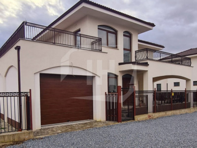 Casa individuala 4 camere, 3 bai, 435 teren