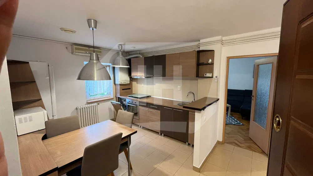Apartament 3 camere, 2 bai, decomandat, Grigorescu zona Liceul Onisifor Ghibu