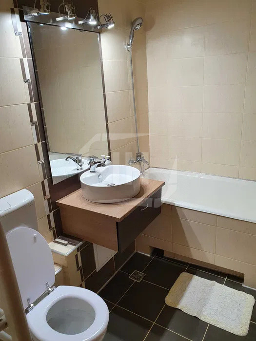 Apartament 3 camere, 2 bai, decomandat, Grigorescu zona Liceul Onisifor Ghibu