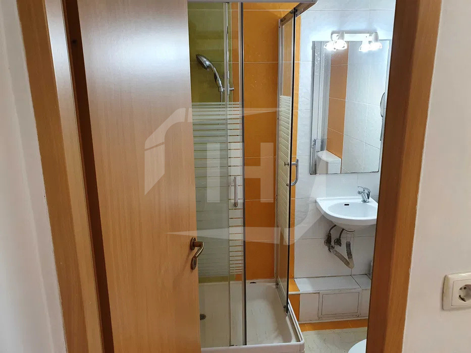 Apartament 3 camere, 2 bai, decomandat, Grigorescu zona Liceul Onisifor Ghibu