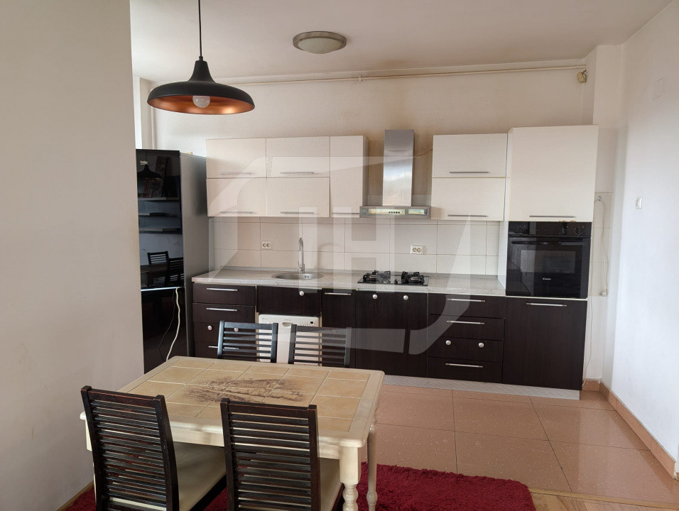 Apartament 3 camere 89 mp si terasa 25 mp in zona Grand Hotel Italia