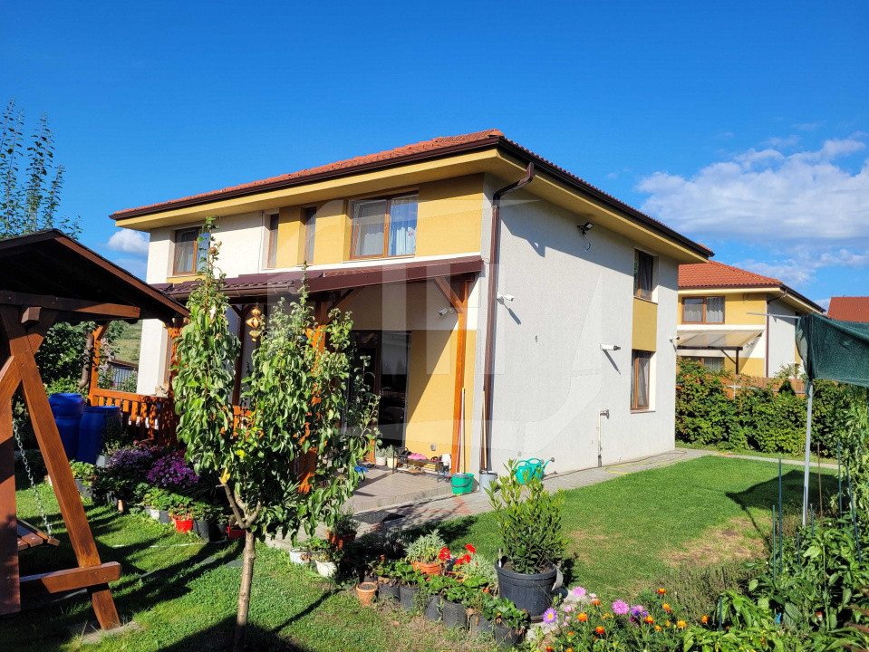 Casa individuala 5 camere, 611 teren, zona Oasului