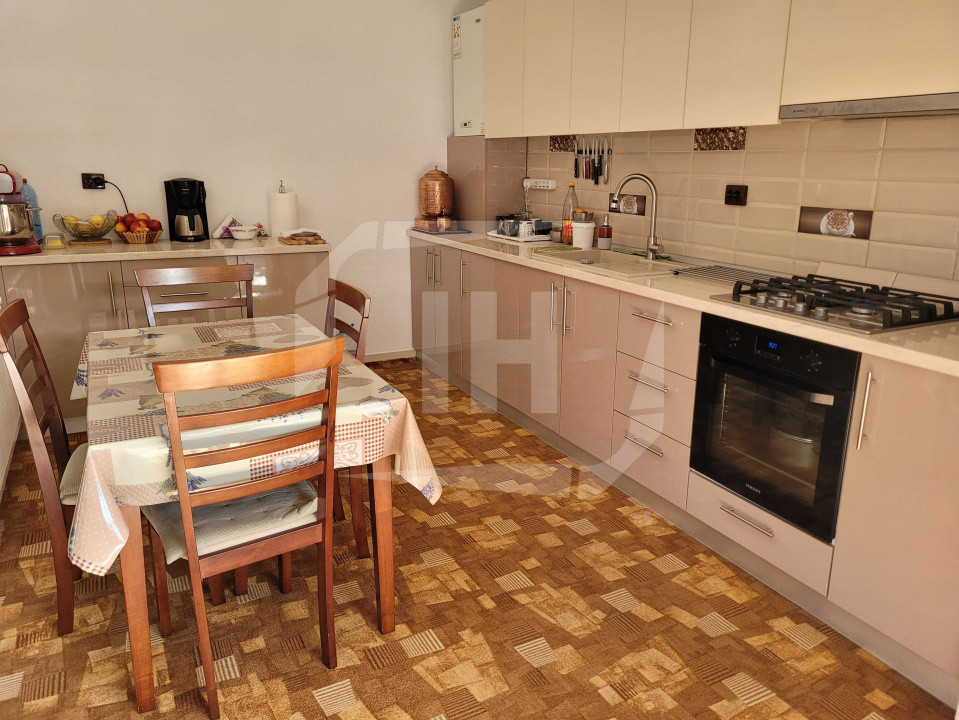 Casa individuala 5 camere, 611 teren, zona Oasului