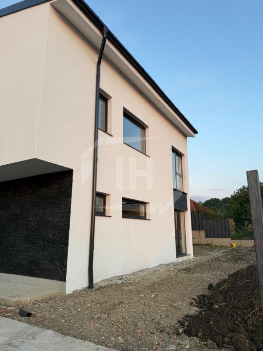 Duplex 4 camere, 3 bai, 357 teren