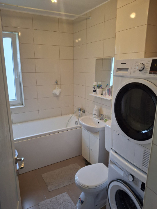 Apartament 3 camere etaj 1, parcare, fix langa Vivo