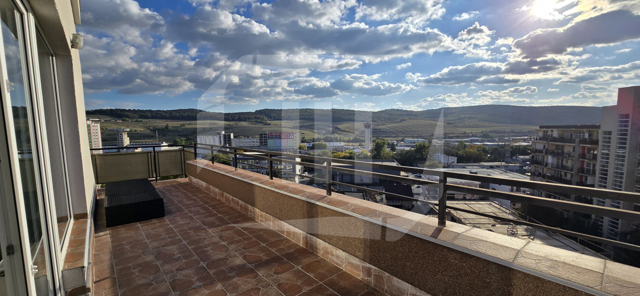 Apartament 3 camere 84 mp utili, 22 terasa cu panorama, zona Petrom