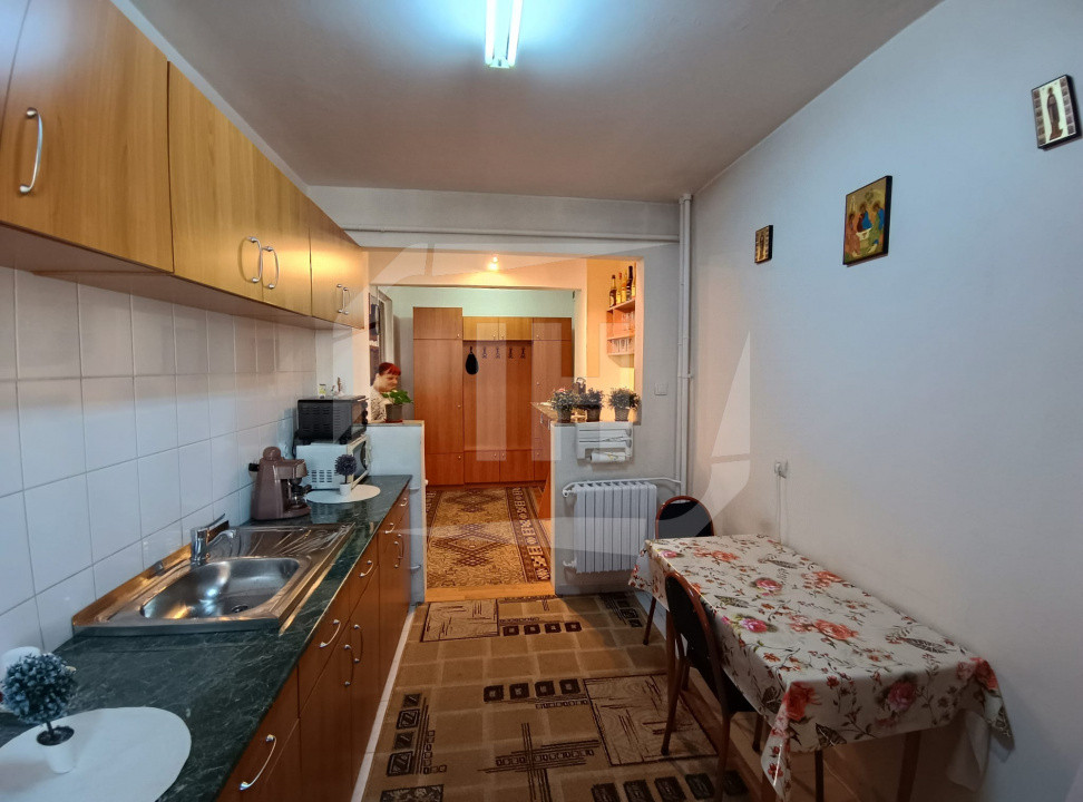 Apartament 2 camere, decomandat, zona Golden Tulip