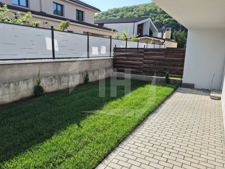 Duplex semifinisat 150mp utili + 75mp terasa circulabila, zona Sub Cetate