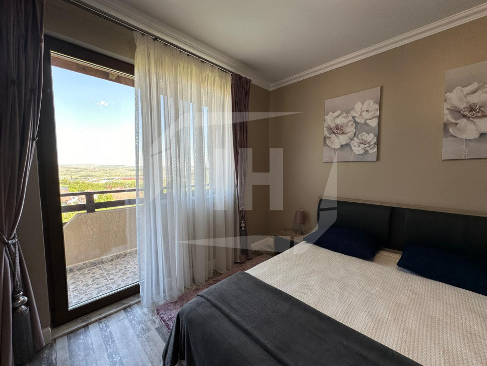 Casa individuala, curte mare si view in Dezmir