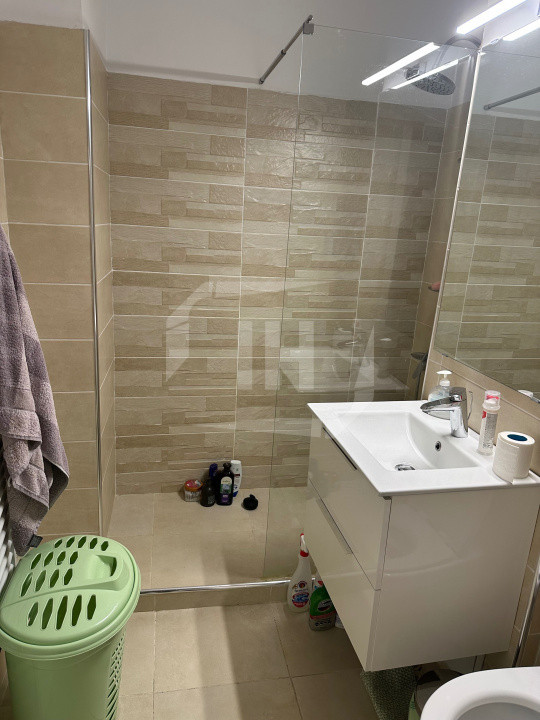 Apartament 2 camere decomandat, zona Gruia