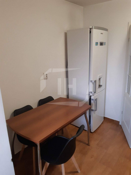 Apartament 4 camere, decomandat, etaj intermediar, Zorilor