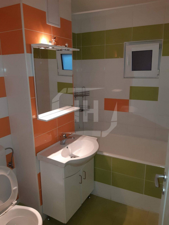 Apartament 4 camere, decomandat, etaj intermediar, Zorilor