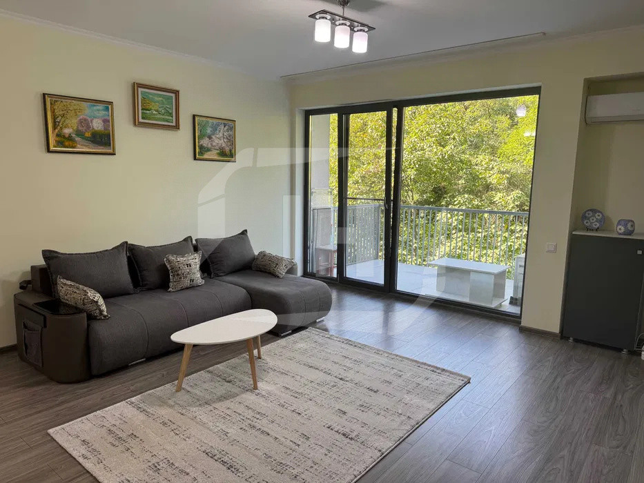 Apartament 2 camere, in bloc nou, cu parcare, zona Iulius Mall