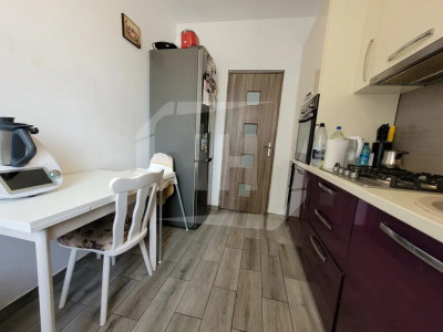 Apartament 3 camere, modern, parcare, zona strazii Oasului