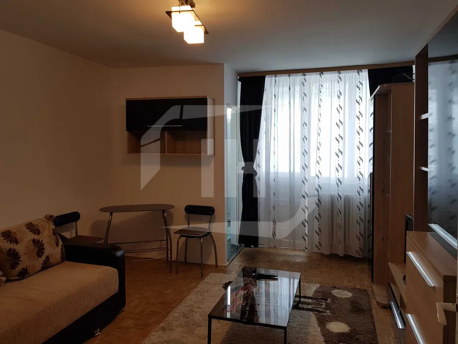 Garsoniera confort 1, etaj intermediar, zona Detunata