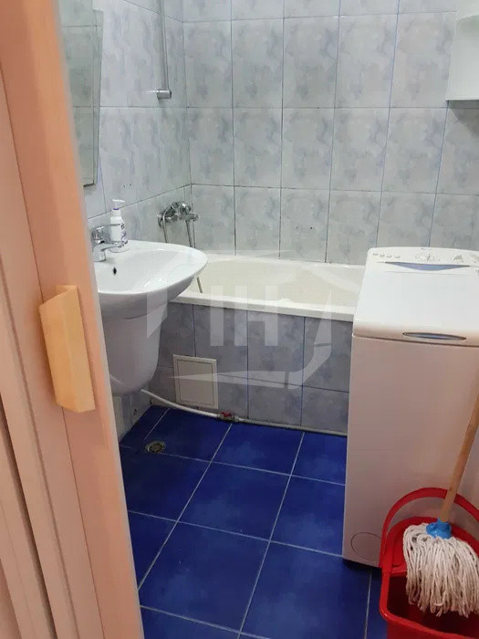 Garsoniera confort 1, etaj intermediar, zona Detunata
