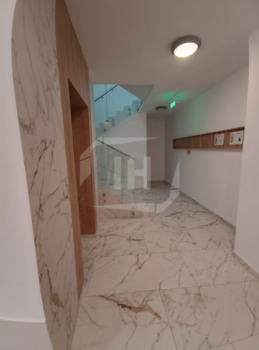 Apartament 2 camere, intermediar, parcare, Andrei Muresanu
