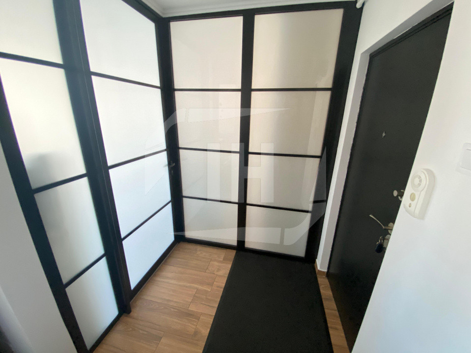Apartament 2 camere decomandat, zona strazii Brates
