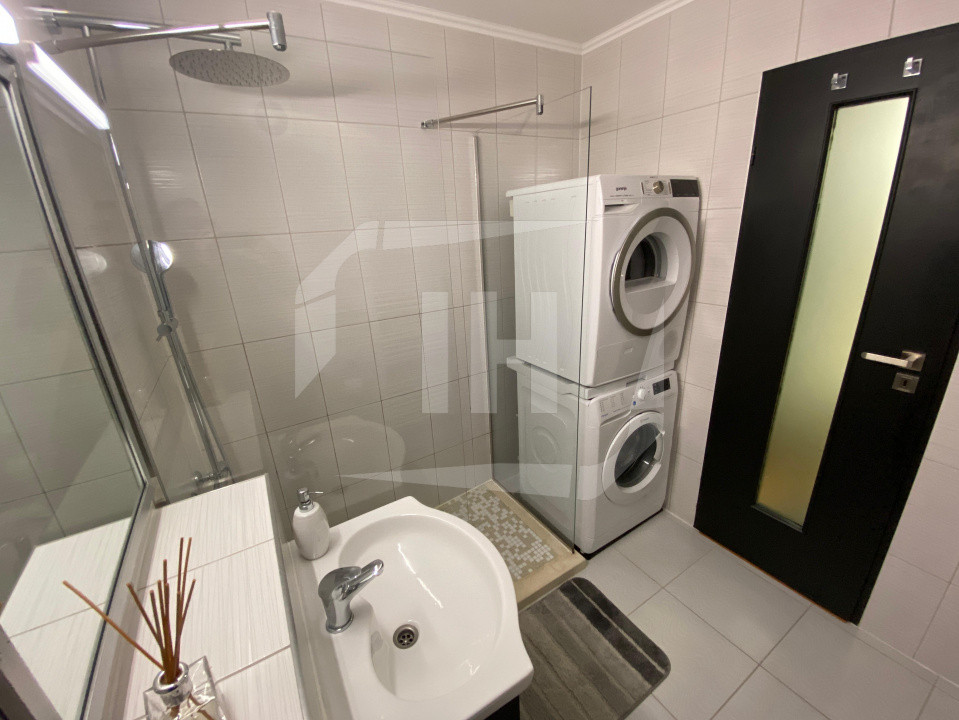 Apartament 2 camere decomandat, zona strazii Brates
