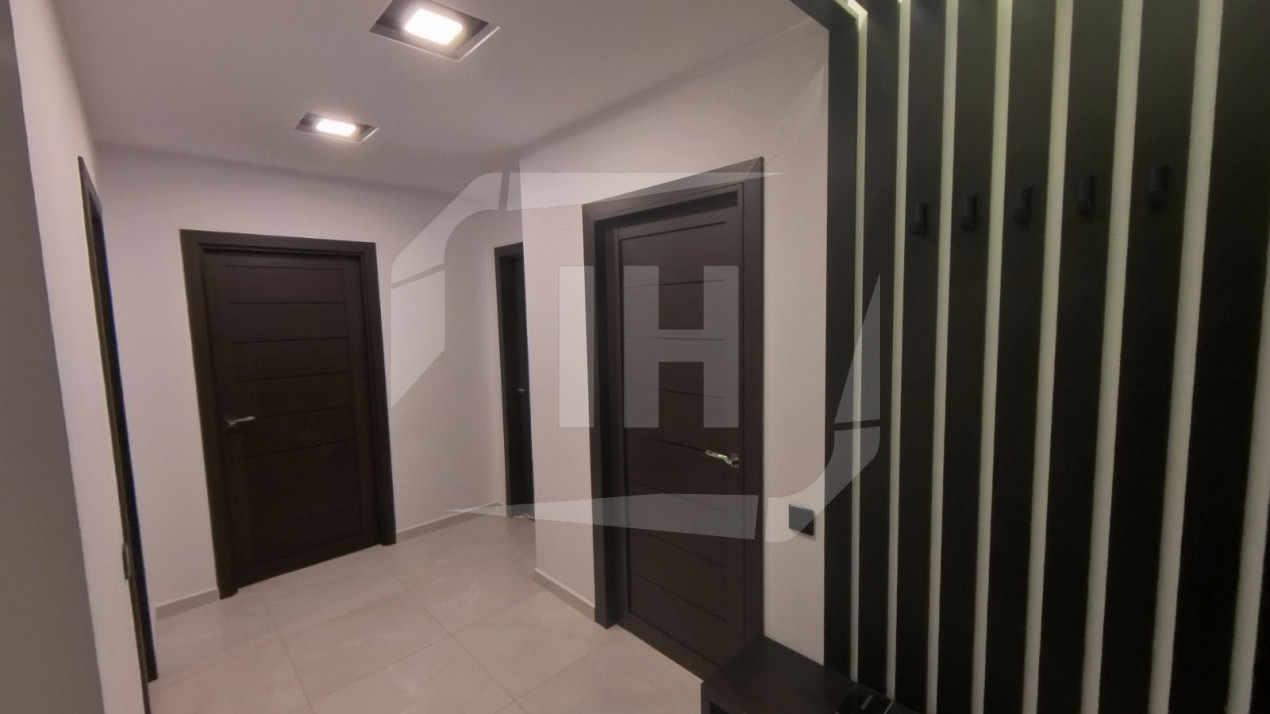 Apartament spatios 2 camere, decomandat,  parcare, intermediar, Andrei Muresanu