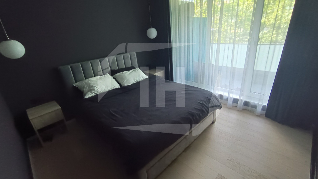 Apartament spatios 2 camere, decomandat,  parcare, intermediar, Andrei Muresanu