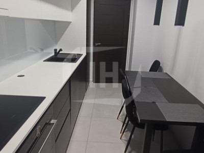 Apartament spatios 2 camere, decomandat,  parcare, intermediar, Andrei Muresanu