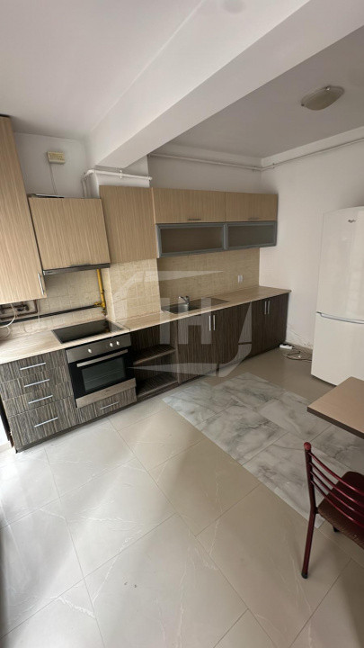 Apartament spatios 2 camere, decomandat, intermediar, Andrei Muresanu