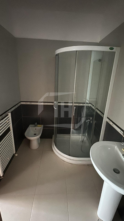 Apartament spatios 2 camere, decomandat, intermediar, Andrei Muresanu