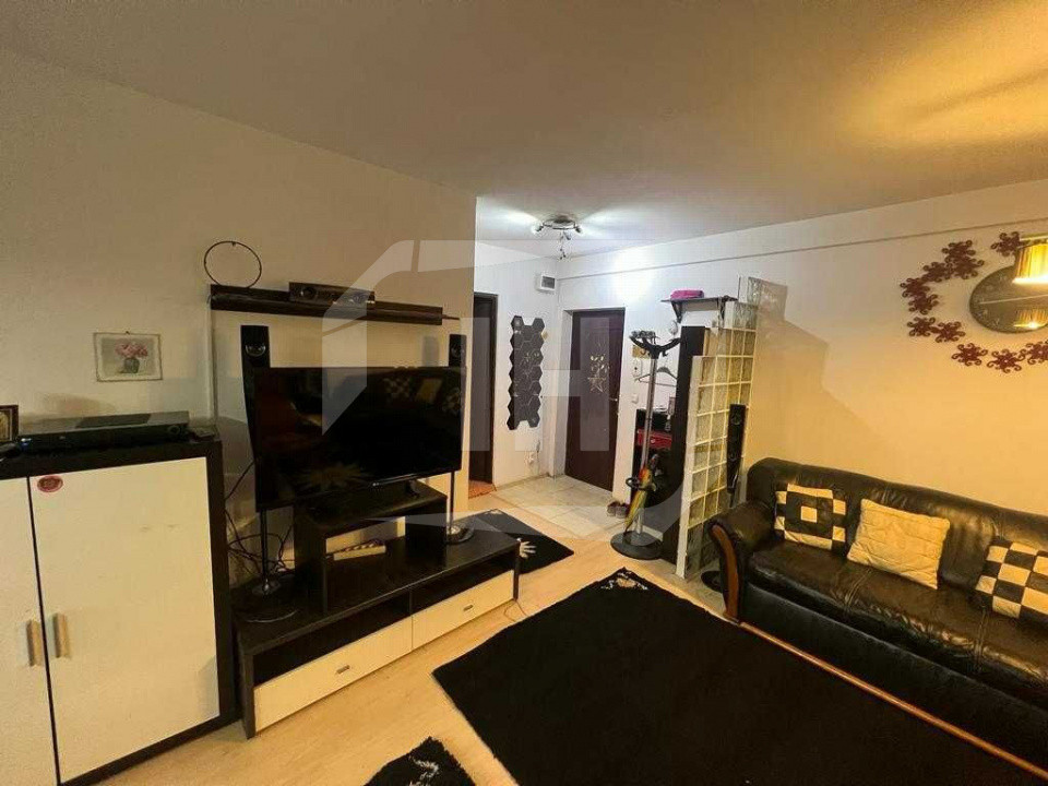 Apartament cu 2 camere 49 mp utili + 7 mp balcon, zona Petrom
